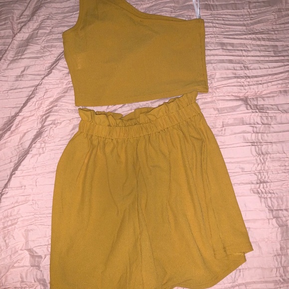 Matching set - Picture 2 of 4